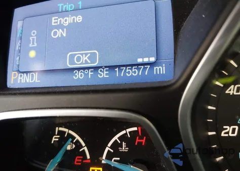 2013 Ford Focus Se z USA, uszkodzony, nr VIN 1FADP3K22DL379736